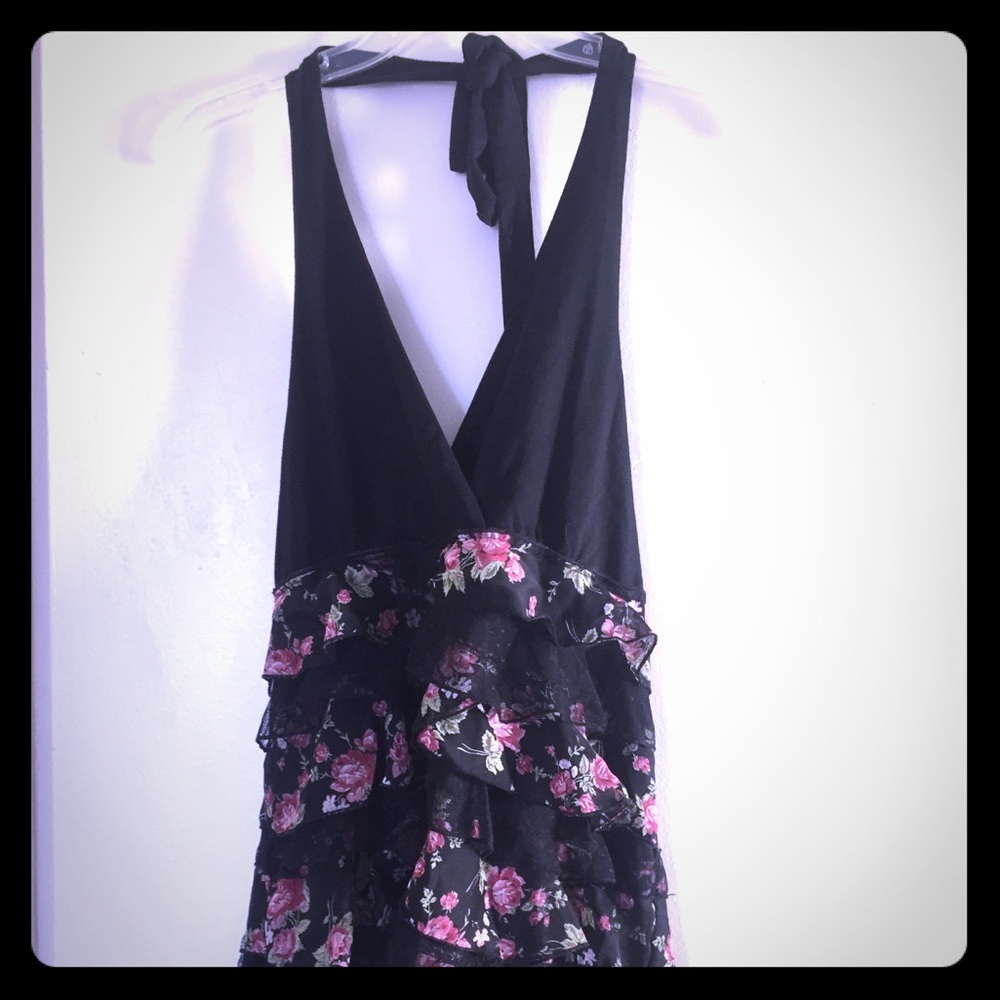 Black Floral Ruffle Halter Top Large